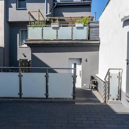 Your Luxurious In Colonia